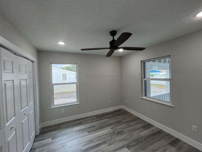 Building Photo - 119 Dixwood Ave