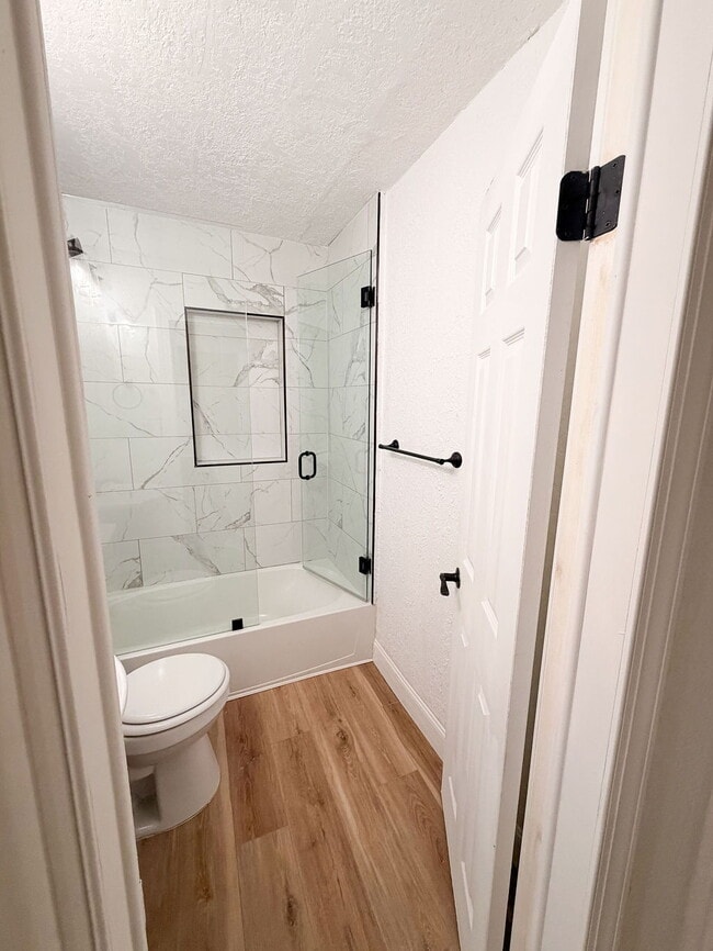 Building Photo - Home For Rent in Tampa - FULLY FENCED IN BACKYARD!