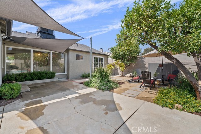 Building Photo - 15221 San Jose St