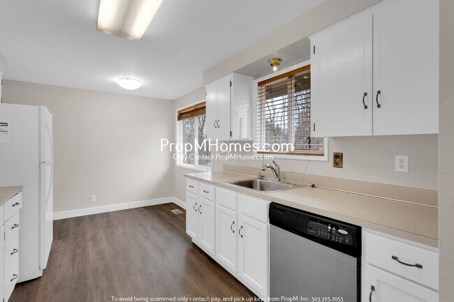 Building Photo - Updated Four Bedroom Home w/ Huge Yard!