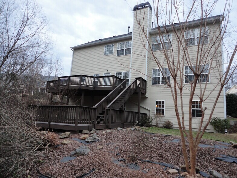 Building Photo - 6855 River Island Cir