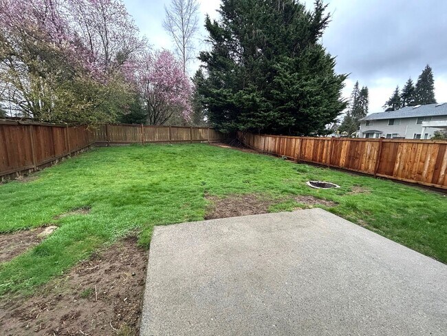 Building Photo - BECHTEL