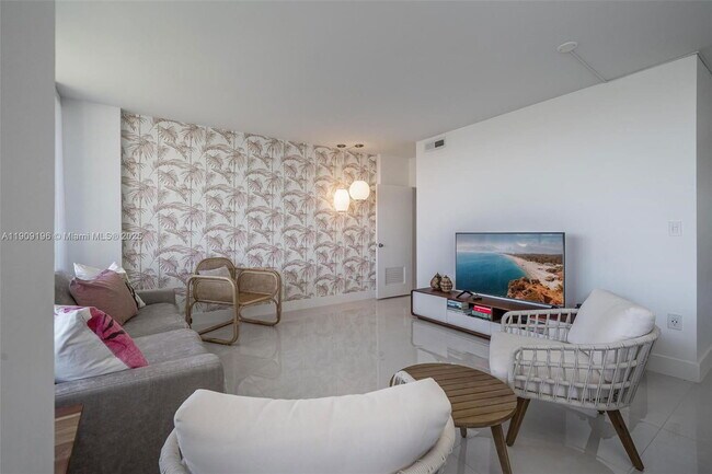 Building Photo - 9101 E Bay Harbor Dr