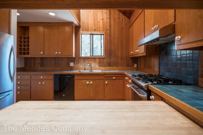 Building Photo - 4 br, 2.5 bath House - 4294 Sierra Vista