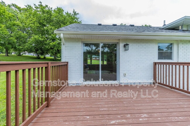 Building Photo - 104 Anchor Dr
