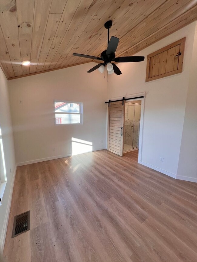 Building Photo - Newly Renovated Modern Cottage in Sevierville, TN — 2 Bed, 2 Bath, Open-Concept Living