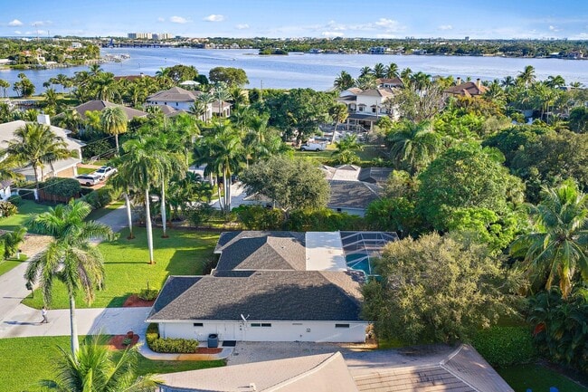 Building Photo - 18799 Rio Vista Dr