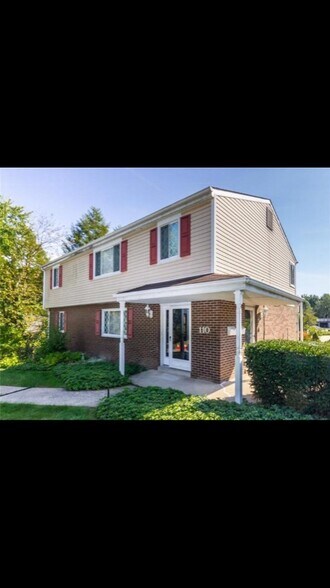 Building Photo - 110 Schars Ln