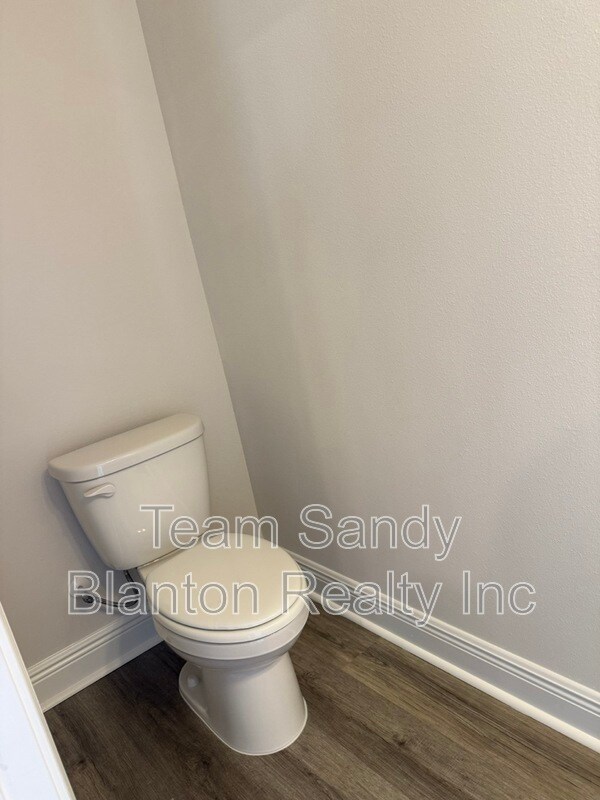 Building Photo - 3984 Pendragon Cir