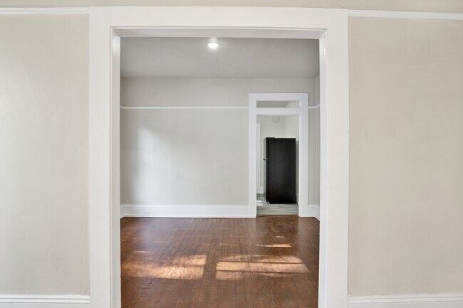 Building Photo - 1157 New St Francis St