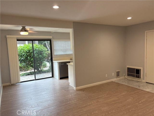 Building Photo - 21 Streamwood