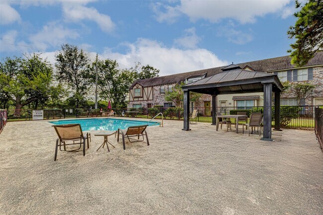 Building Photo - 14719 Barryknoll Ln