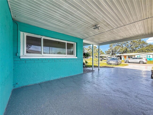 Building Photo - 5810 Tangerine Ave S