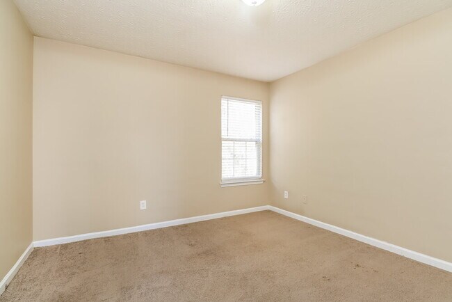Building Photo - 1130 Eatonton Way