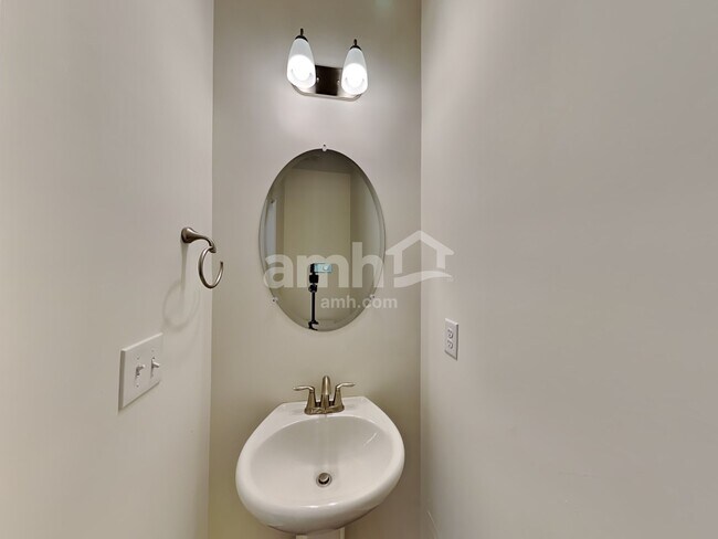 Building Photo - 73 Shelby Ct