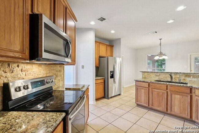Building Photo - Welcome to your dream home-a stunning 4-be...