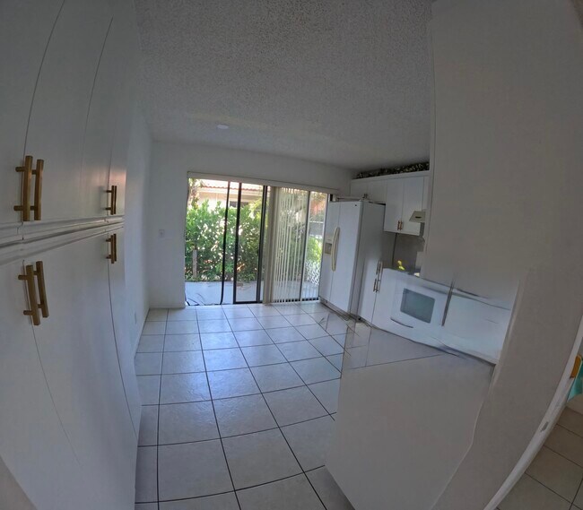 Building Photo - 7473 Champagne Pl