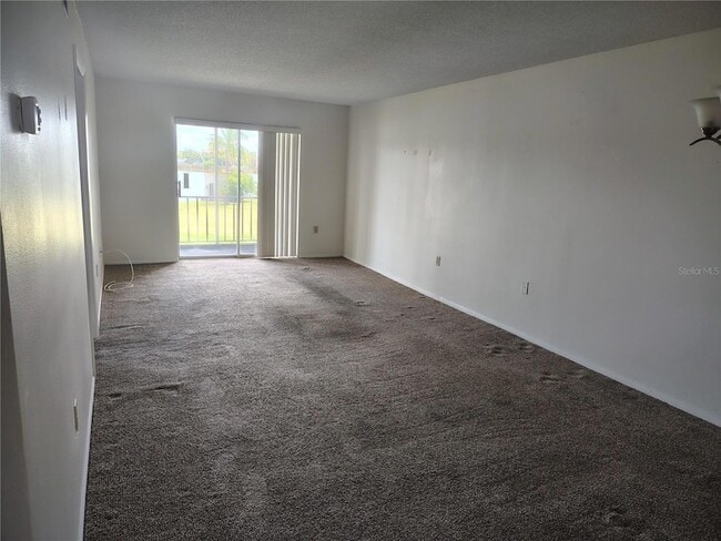 Building Photo - 3737 Lake Bayshore Dr