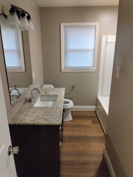 Building Photo - 2038 Conway Dr