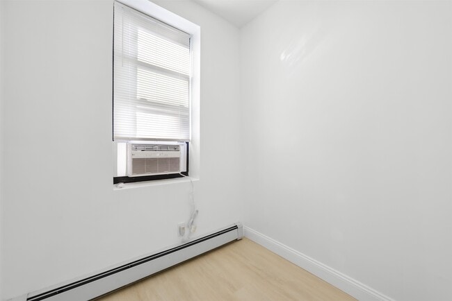 Building Photo - 803 West St