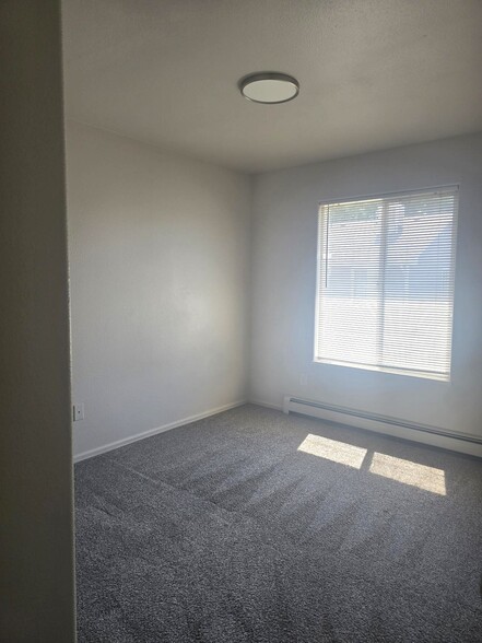 Building Photo - 2943 Bunting Ave