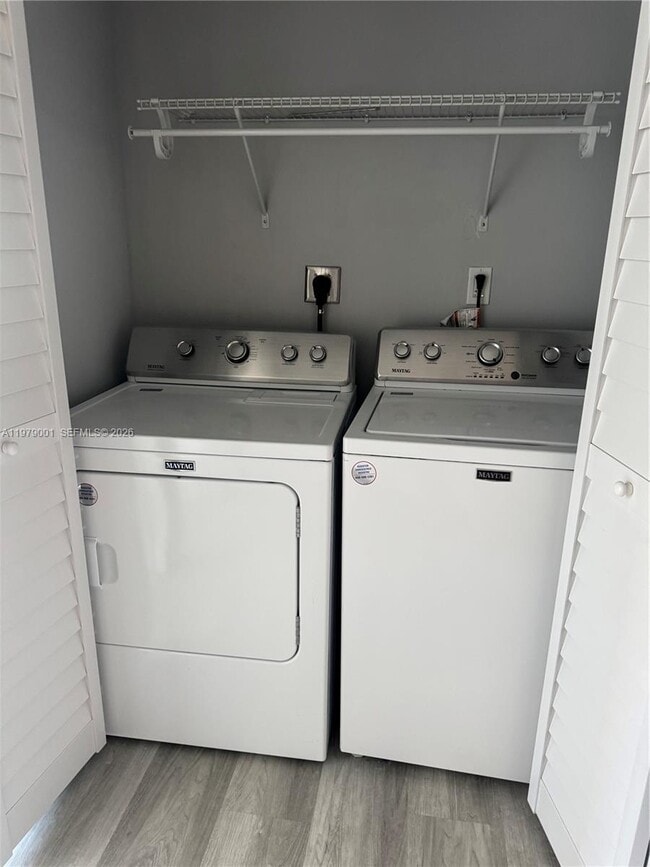 Building Photo - 10902 NW 83rd St