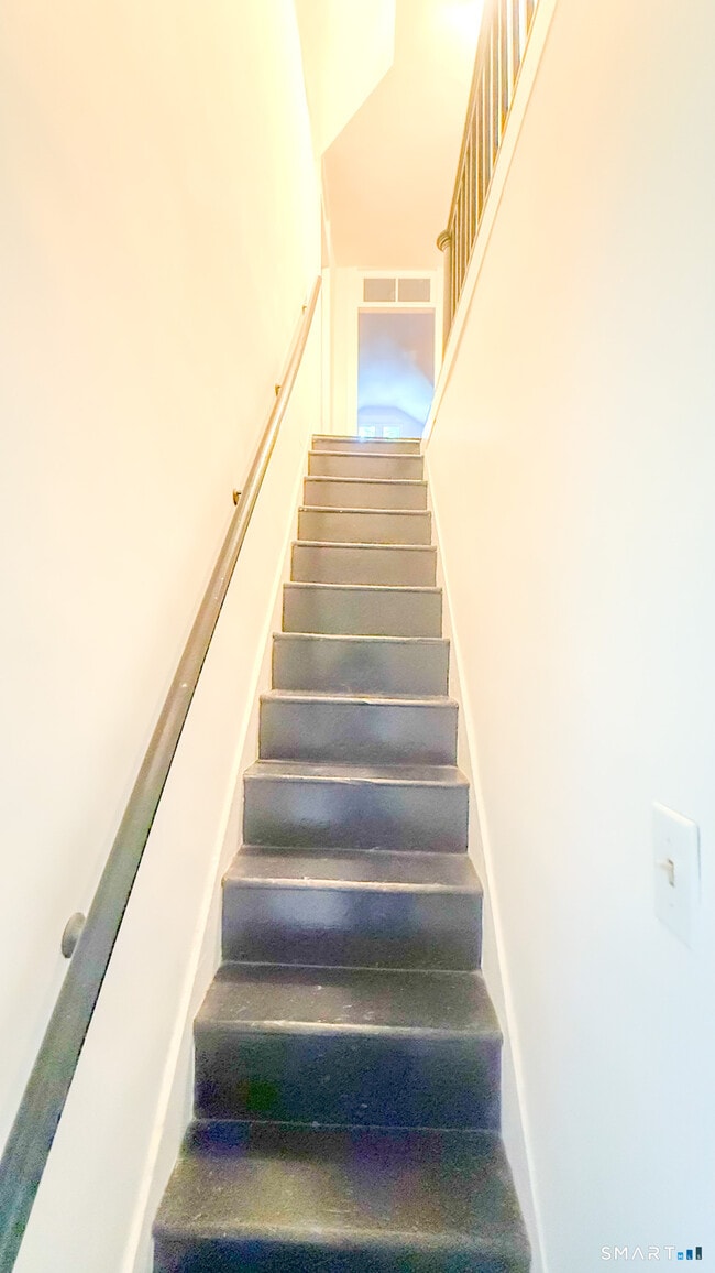 Building Photo - 34 Hamilton Ave