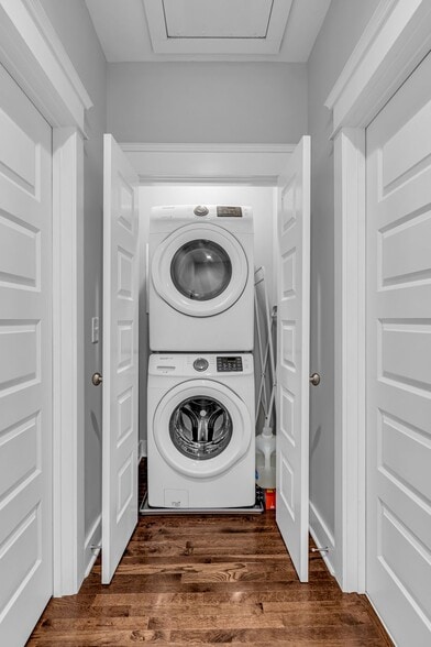 Building Photo - 1209 Davidson St