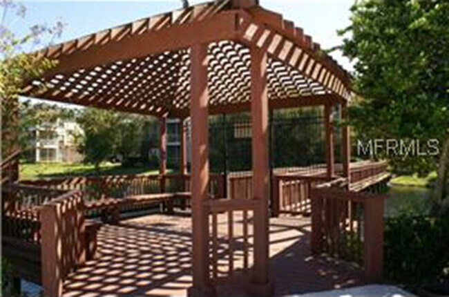 Building Photo - HALF OFF 1ST MONTHS RENT! The Landings 3rd...