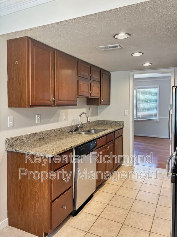 Building Photo - 1513 Jacquelin St