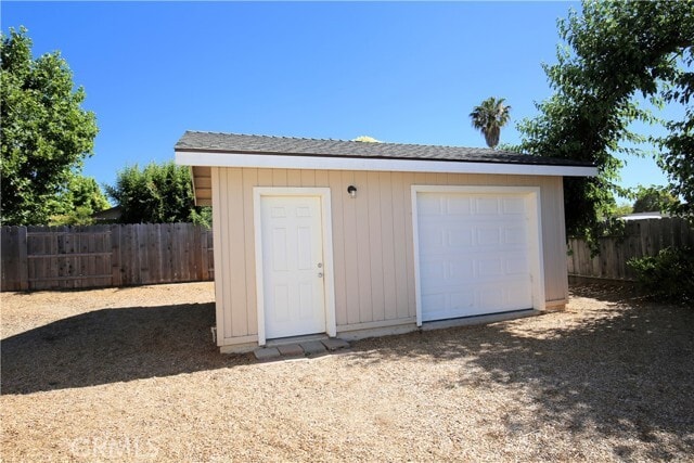 Building Photo - 900 Evert Ct
