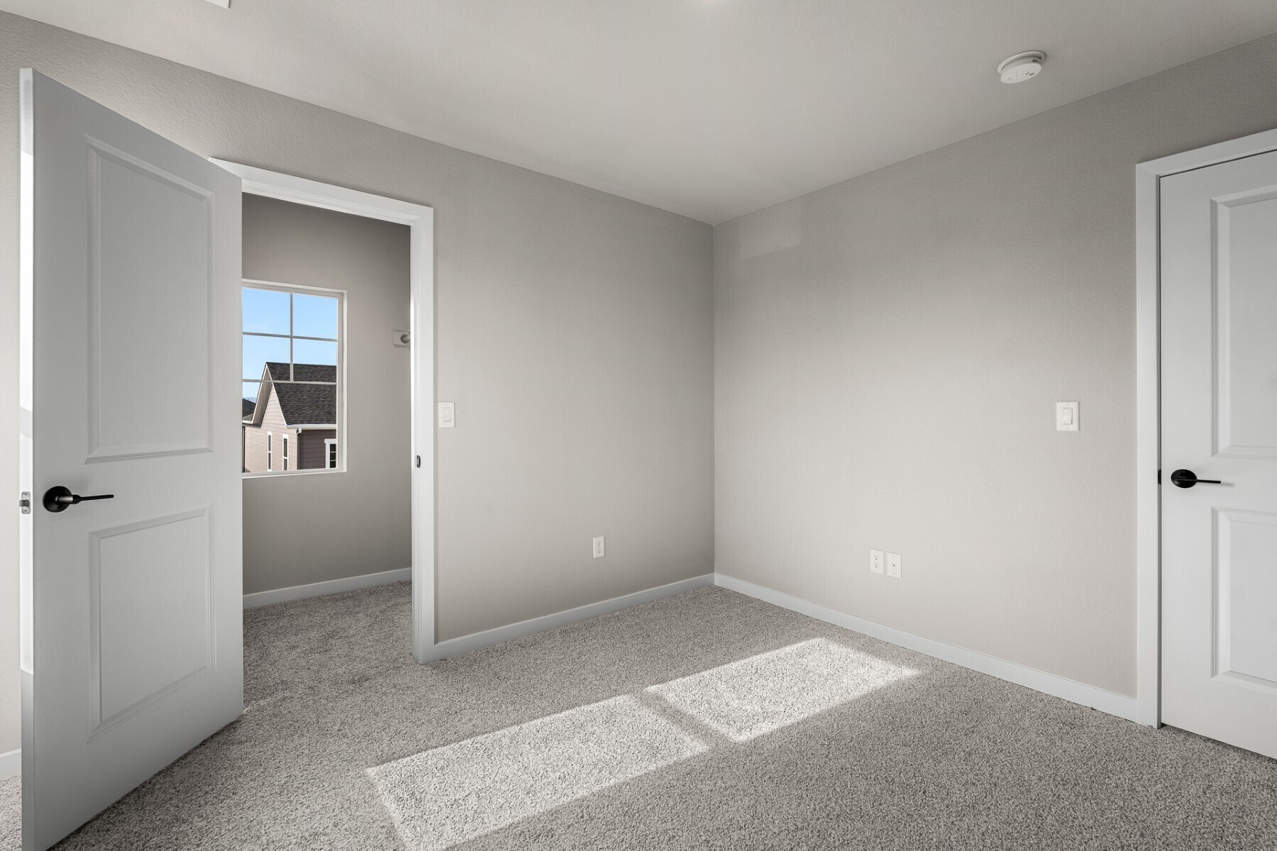 Building Photo - 6395 Laud Pt