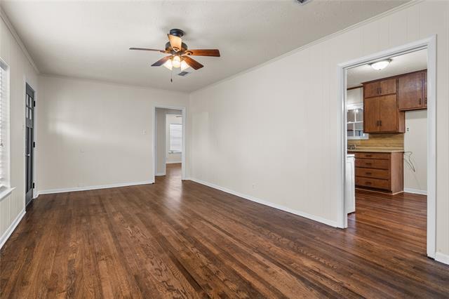 Building Photo - 2223 Fowler Dr