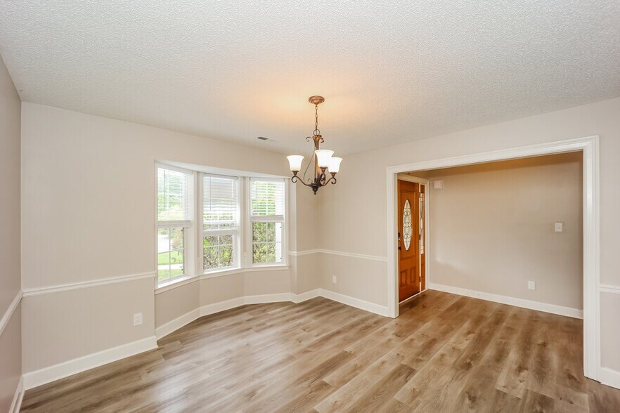 Building Photo - 130 Woodlake Dr