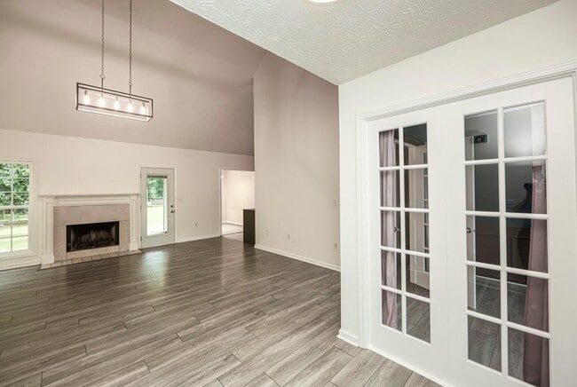 Building Photo - 5377 Fawn Ivey Ln