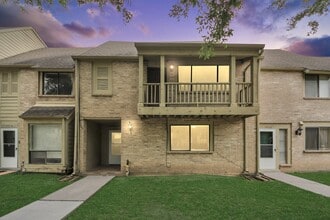 Building Photo - 15534 Weldon Dr