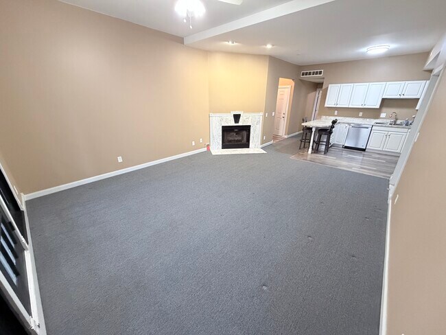 Building Photo - 45 S Monroe St