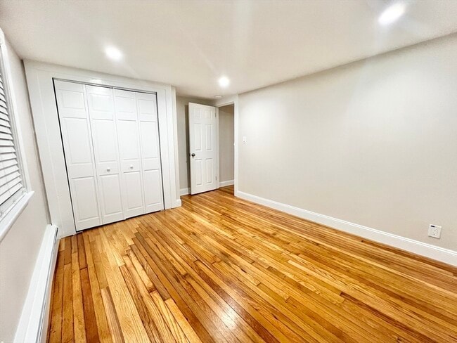 Building Photo - 4 Kilby St