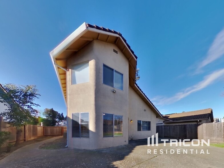 Building Photo - 217 Sunhaven Dr