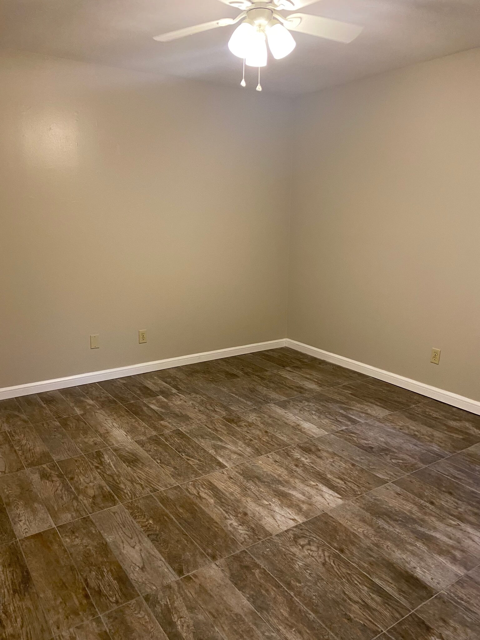 2nd Bedroom - 3850 Creighton Rd