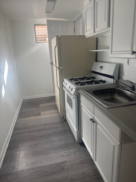 Kitchen - 3501 Allison St