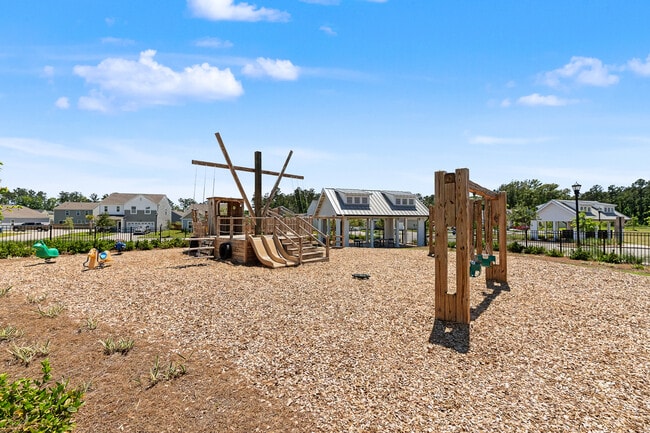 Building Photo - Ocean Farm Dr
