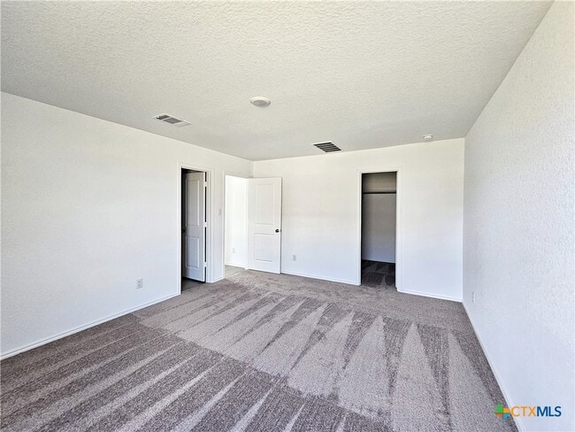 Building Photo - 805 Riviera Ct