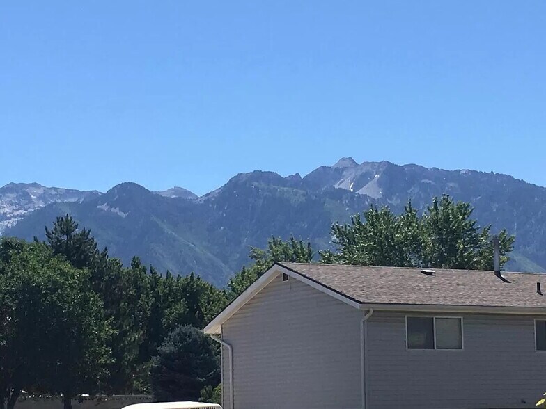 Deck View - 822 E Gatewood Dr