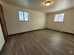 Building Photo - 1721 Lenwood Ave