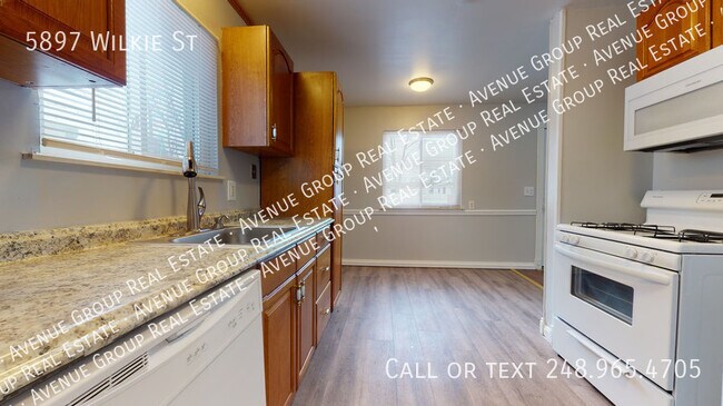Building Photo - 5897 Wilkie St