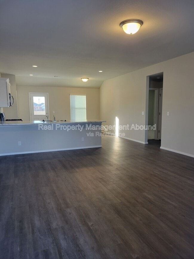 Building Photo - 7532 E 158th St S