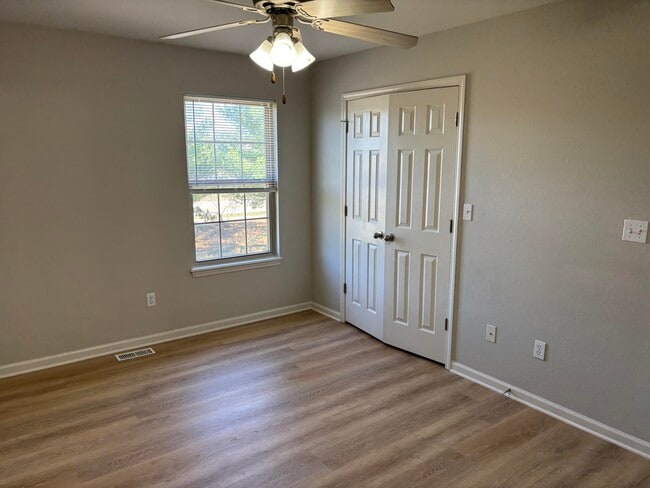 Building Photo - 4012 Snowy Owl Dr