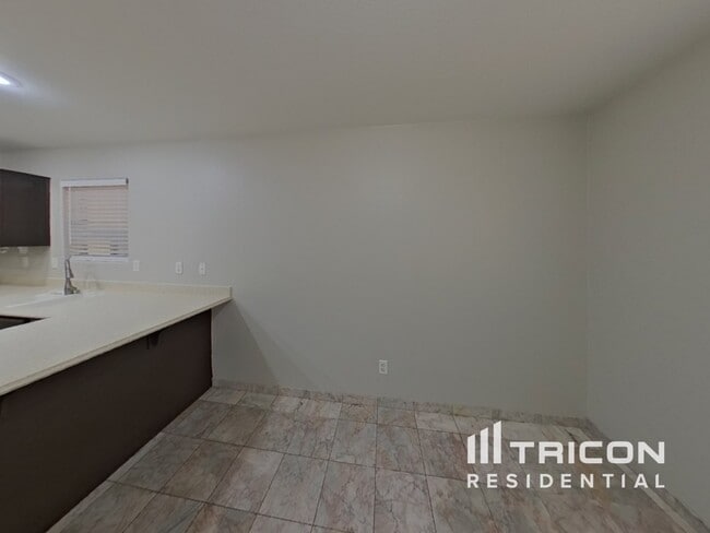 Building Photo - 42028 W Sunland Dr