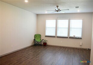 Building Photo - 334 Grn Valley Dr